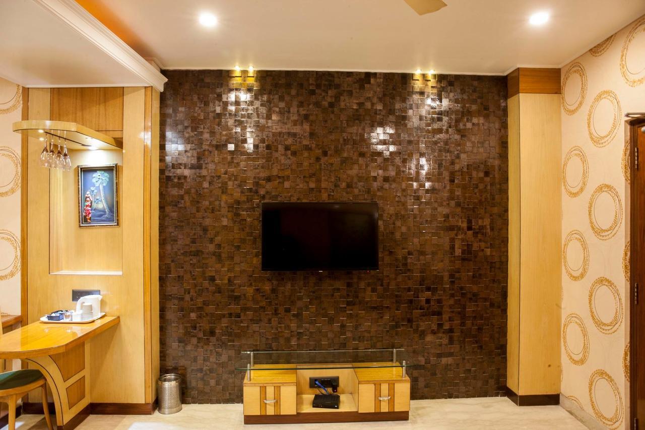 Hotel Welcome Palace Agartala Luaran gambar