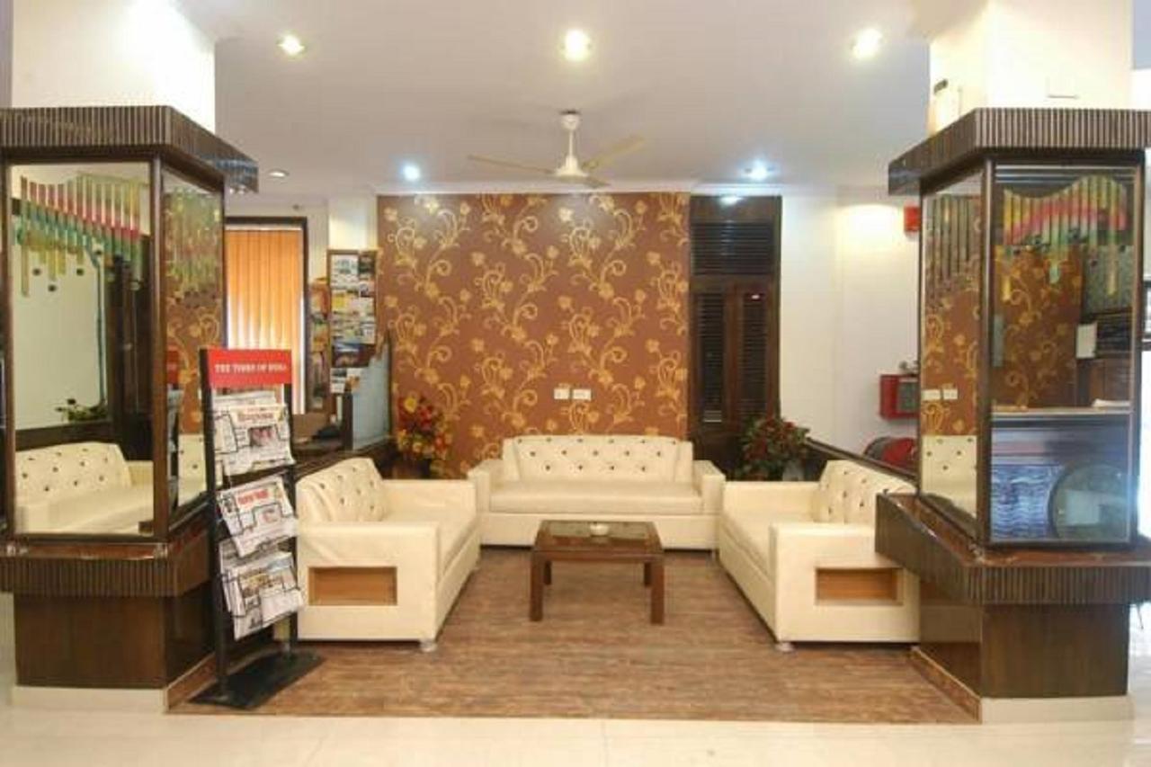 Hotel Welcome Palace Agartala Luaran gambar